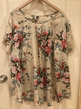 SHEIN Beige Floral Puff Sleeve Top